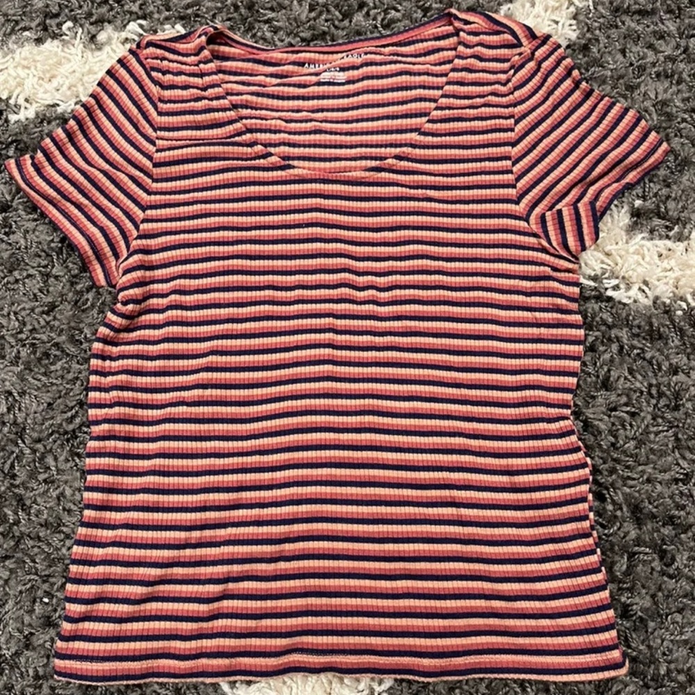 American Eagle t shirt